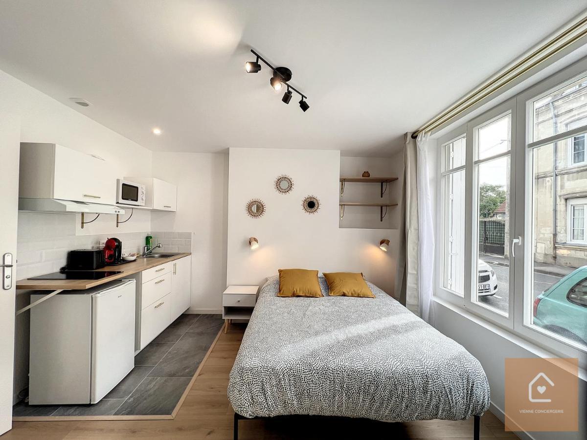 Les Studios D'Elina - Entree Autonome Châtellerault Esterno foto