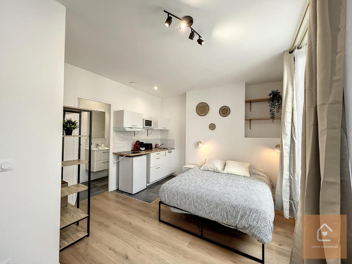 Les Studios D'Elina - Entree Autonome Châtellerault Esterno foto