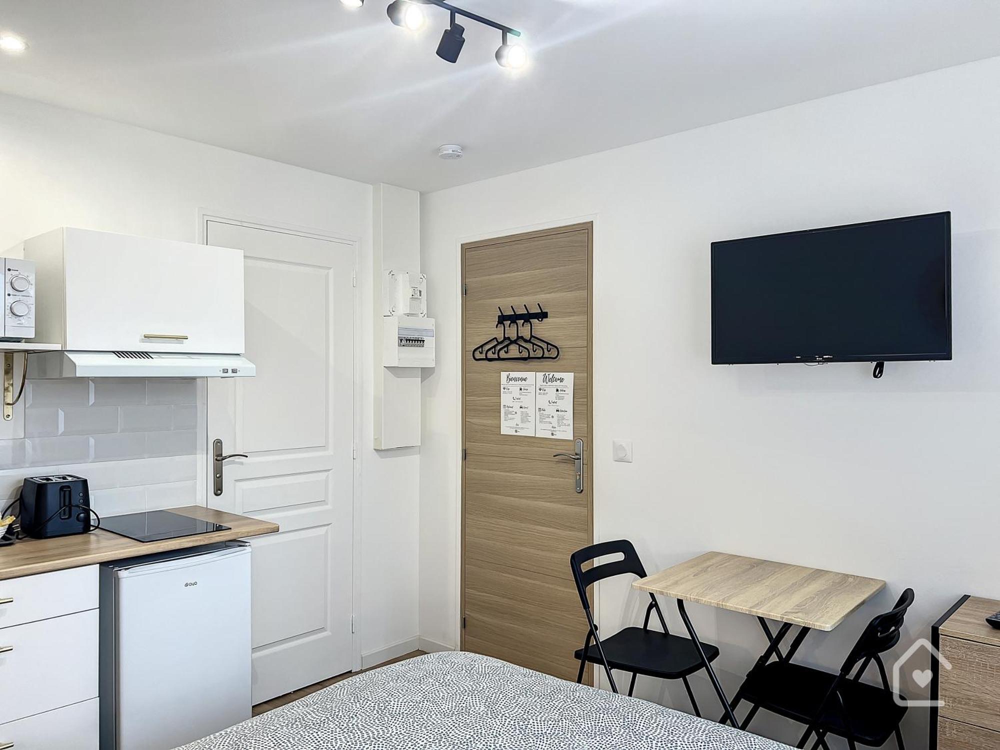 Les Studios D'Elina - Entree Autonome Châtellerault Esterno foto